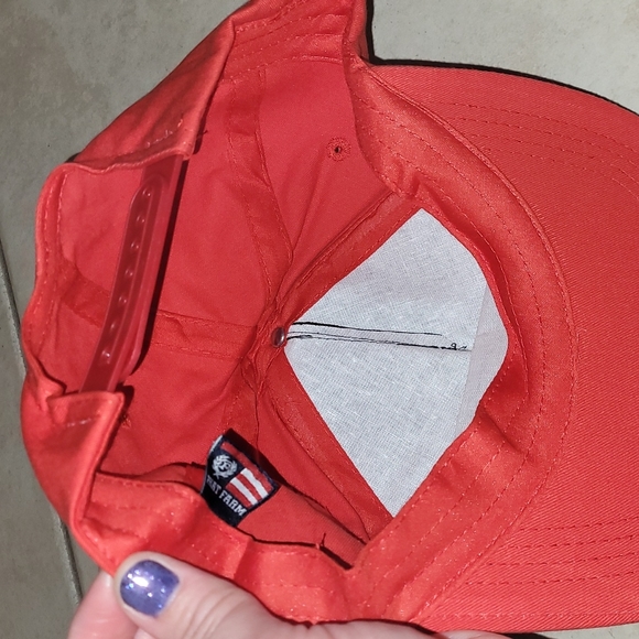 Phat Farm Kids Hustle Red, Black, White Crew Neck Tshirt & Adjustable Hat MD LG - Picture 4 of 4